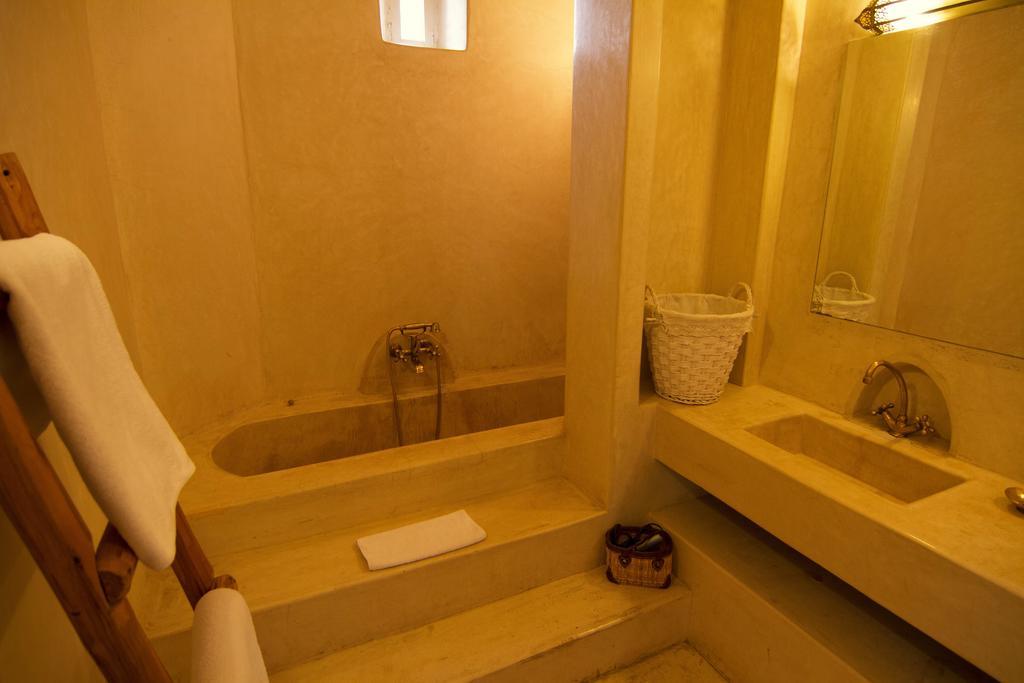 Dar Crystal Hotel Marrakesh Exterior photo